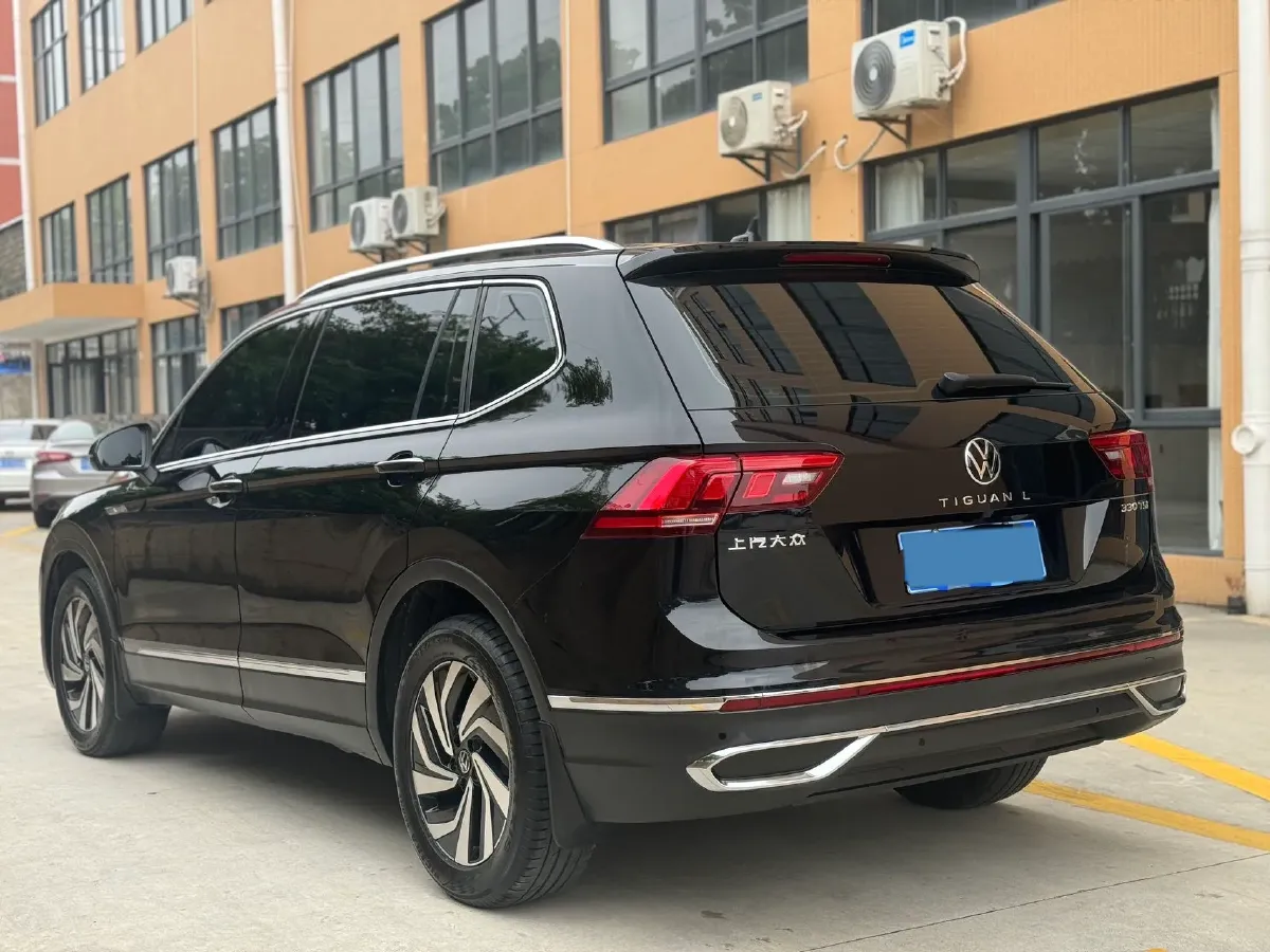 2023 Volkswagen Tiguan L 2.0T 186HP L4 7DCT,autocango,china used car exporter,china ev exporter,chinese used car exporter,chinese used ev exporter