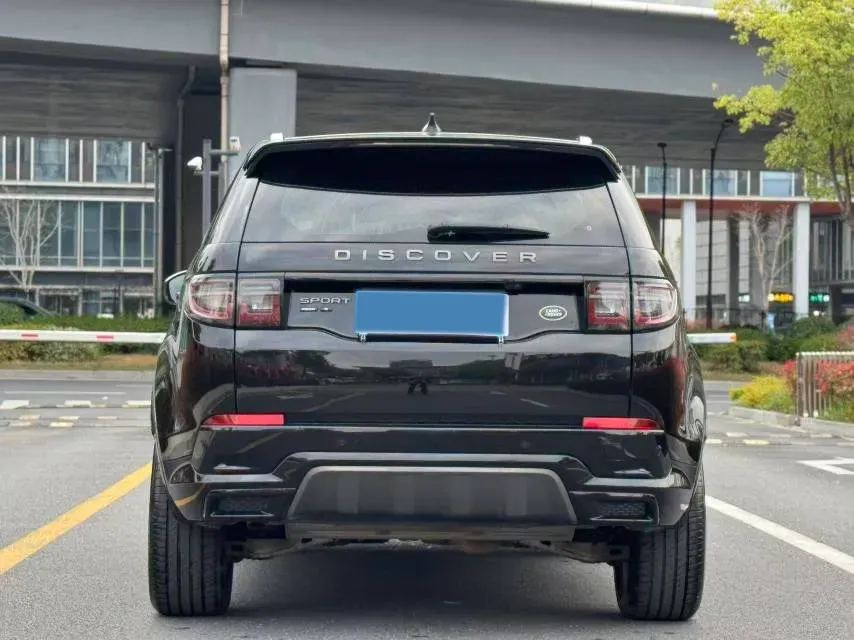 2020 Land Rover Discovery Sport 2.0T 249HP L4 9AT,autocango,china used car exporter,china ev exporter,chinese used car exporter,chinese used ev exporter