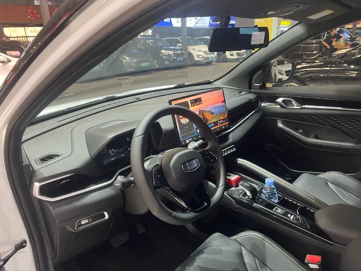 2025 Geely Coolray 1.5T 181HP L4 7DCT,autocango,china used car exporter,china ev exporter,chinese used car exporter,chinese used ev exporter