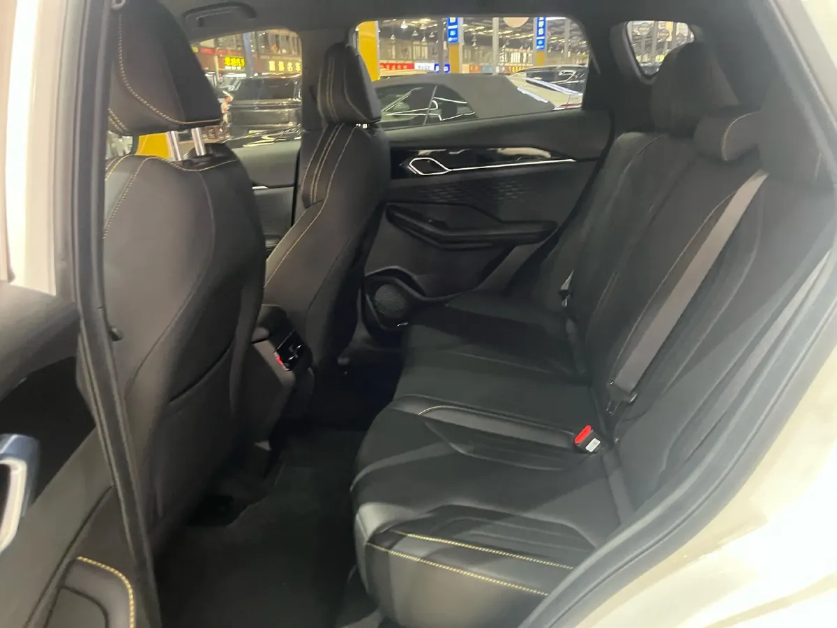 2025 Geely Coolray 1.5T 181HP L4 7DCT,autocango,china used car exporter,china ev exporter,chinese used car exporter,chinese used ev exporter