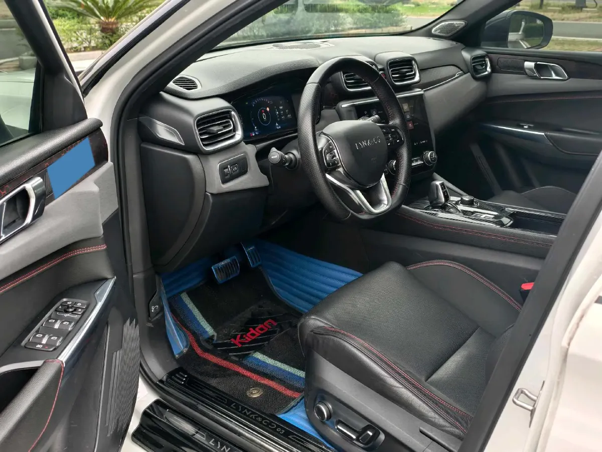 2019 LYNK&CO 01 2.0T 190HP L4 6AT,autocango,china used car exporter,china ev exporter,chinese used car exporter,chinese used ev exporter