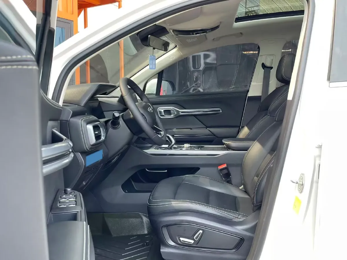 2020 Geely Okavango 1.8T 184HP L4 7DCT,autocango,china used car exporter,china ev exporter,chinese used car exporter,chinese used ev exporter