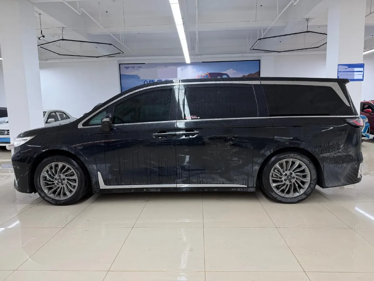 2022 Voyah Dream 1.5T 136HP L4 PHEV 25.57KWH,autocango,china used car exporter,china ev exporter,chinese used car exporter,chinese used ev exporter