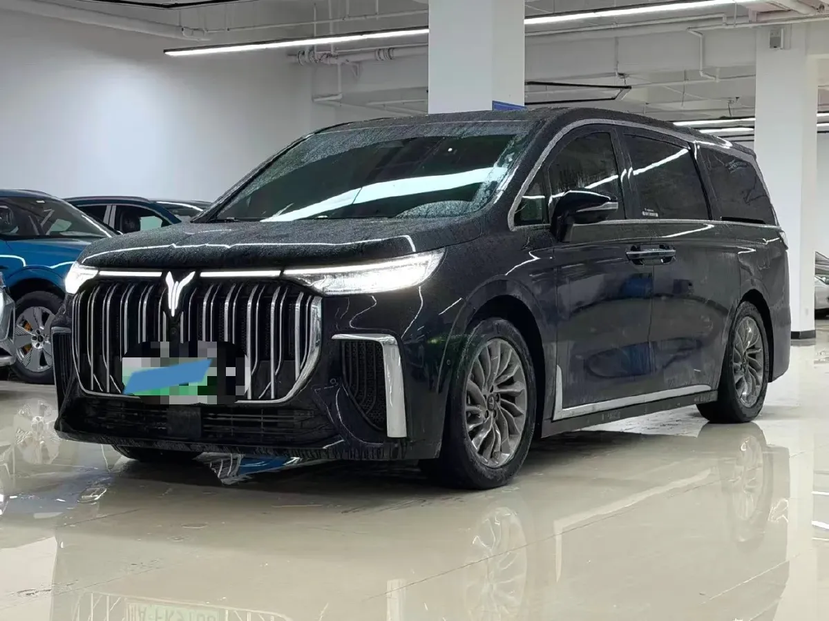 2022 Voyah Dream 1.5T 136HP L4 PHEV 25.57KWH,autocango,china used car exporter,china ev exporter,chinese used car exporter,chinese used ev exporter
