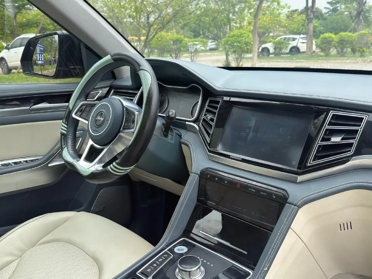 2017 Zotye Damy X7 2.0T 190HP L4 6DCT,autocango,china used car exporter,china ev exporter,chinese used car exporter,chinese used ev exporter