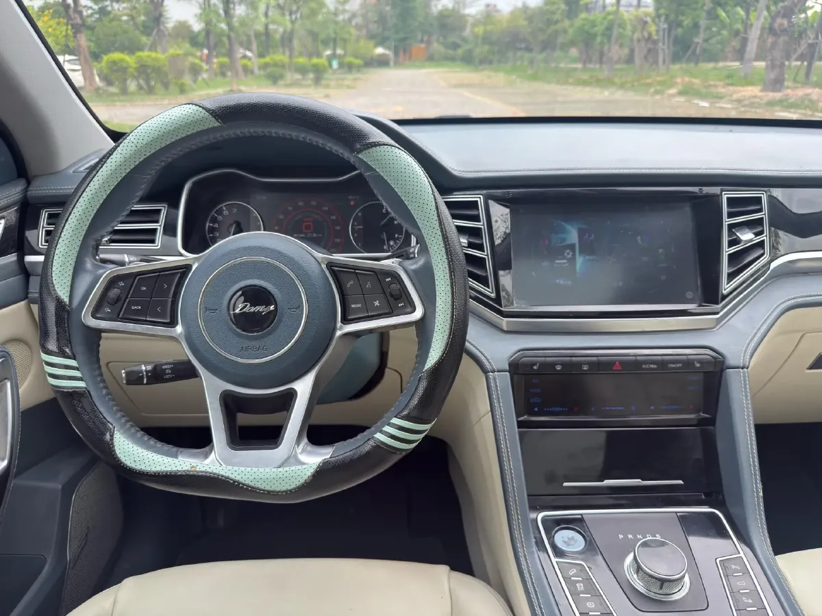 2017 Zotye Damy X7 2.0T 190HP L4 6DCT,autocango,china used car exporter,china ev exporter,chinese used car exporter,chinese used ev exporter