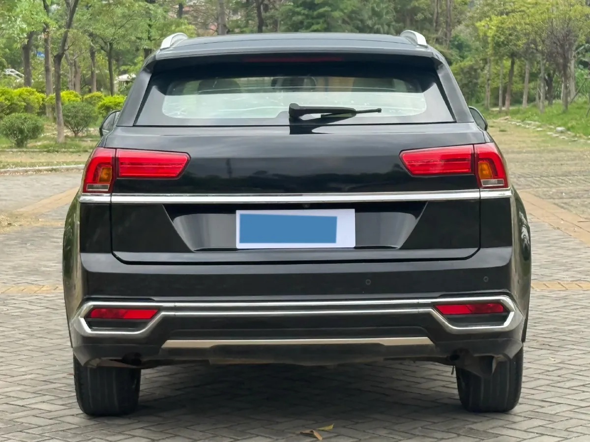 2017 Zotye Damy X7 2.0T 190HP L4 6DCT,autocango,china used car exporter,china ev exporter,chinese used car exporter,chinese used ev exporter