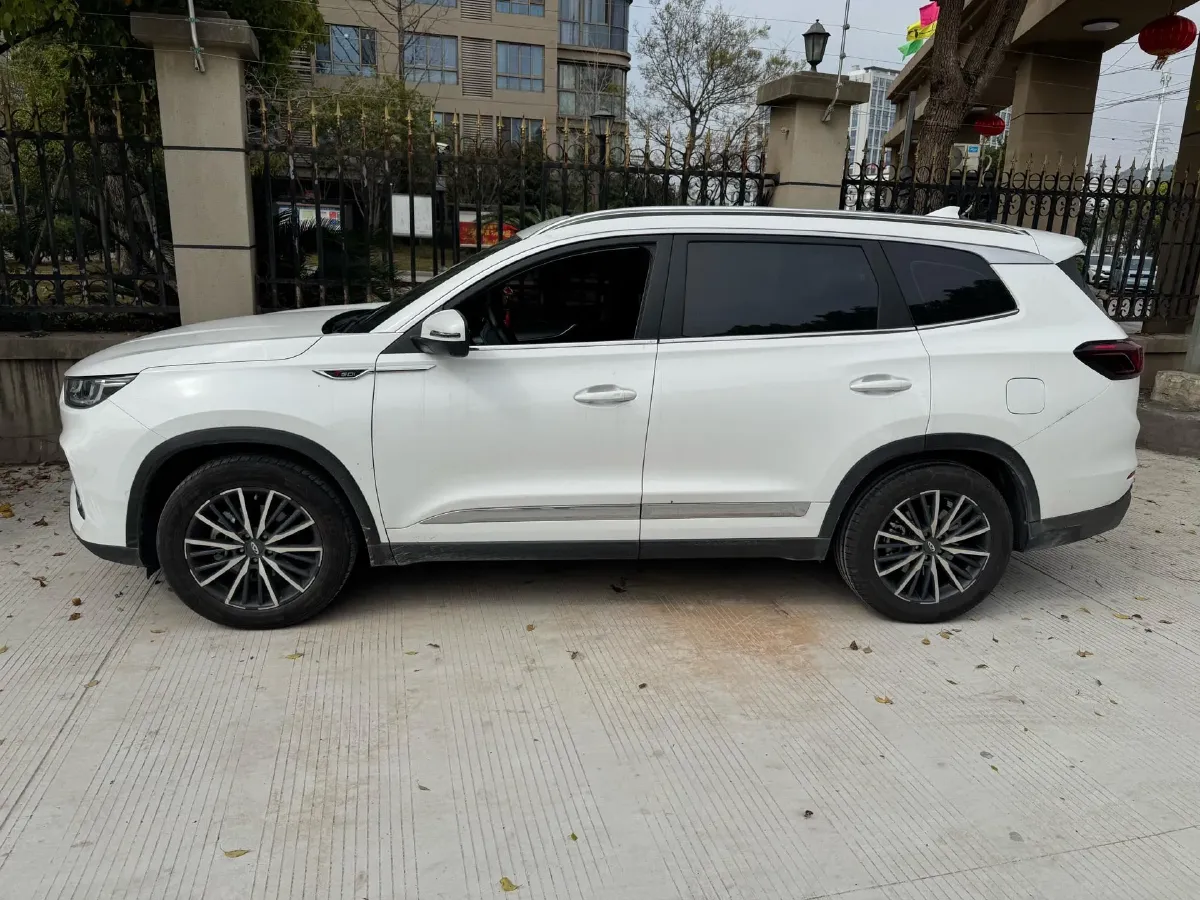 2021 Chery Tiggo 8 Plus 1.6T 197HP L4 7DCT,autocango,china used car exporter,china ev exporter,chinese used car exporter,chinese used ev exporter