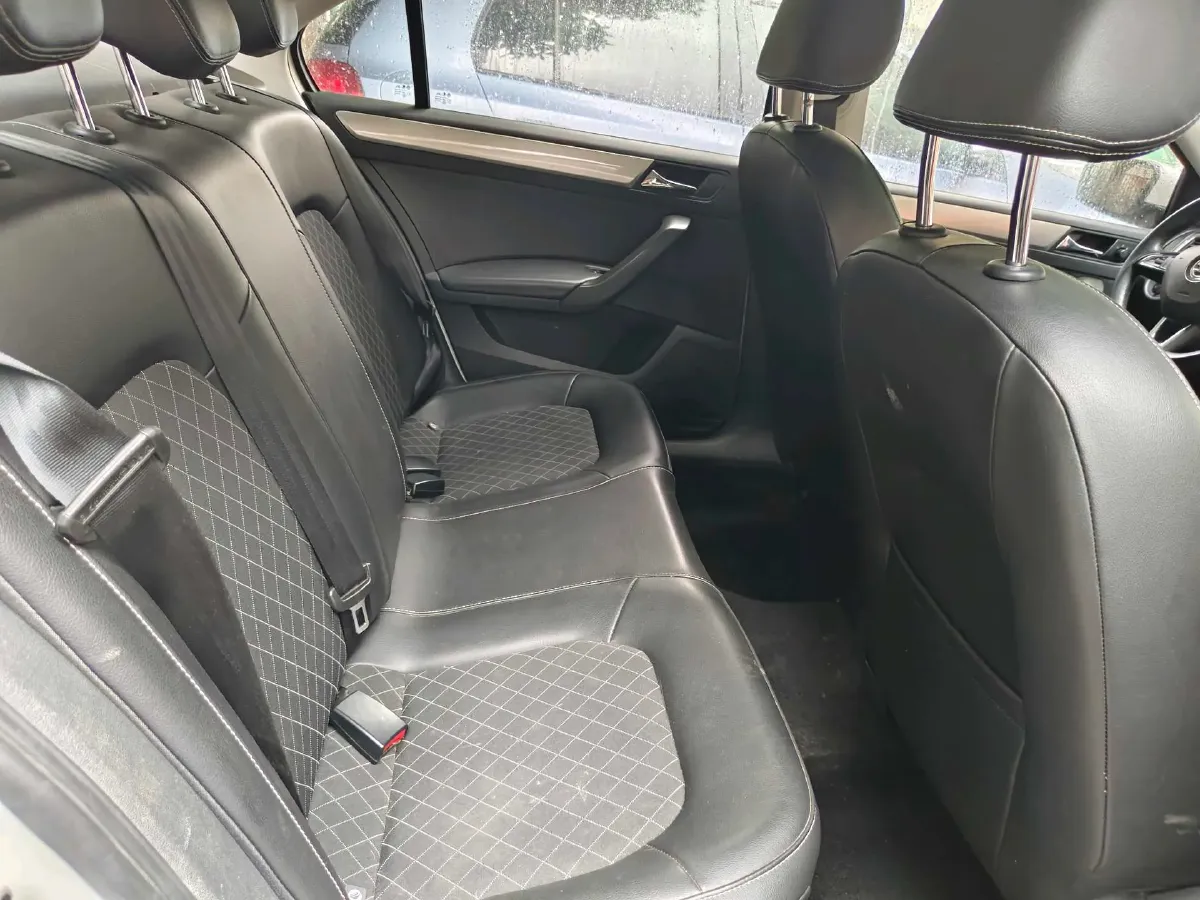 2018 Skoda Rapid 1.6L 110HP L4 6AT,autocango,china used car exporter,china ev exporter,chinese used car exporter,chinese used ev exporter