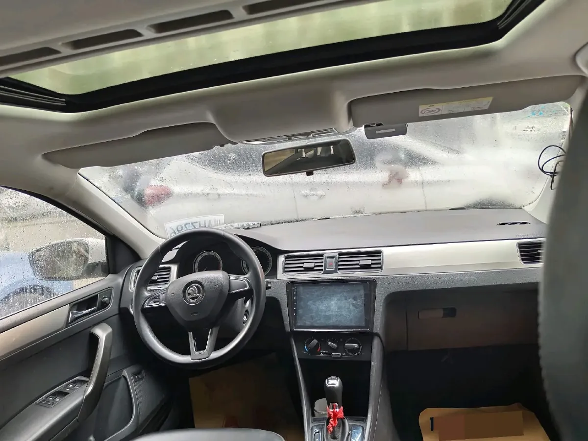 2018 Skoda Rapid 1.6L 110HP L4 6AT,autocango,china used car exporter,china ev exporter,chinese used car exporter,chinese used ev exporter