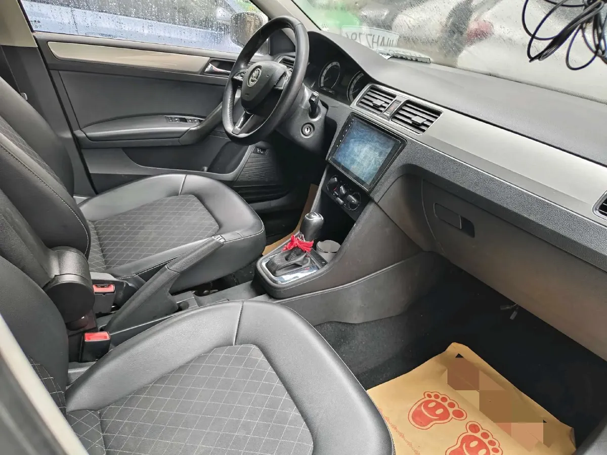 2018 Skoda Rapid 1.6L 110HP L4 6AT,autocango,china used car exporter,china ev exporter,chinese used car exporter,chinese used ev exporter