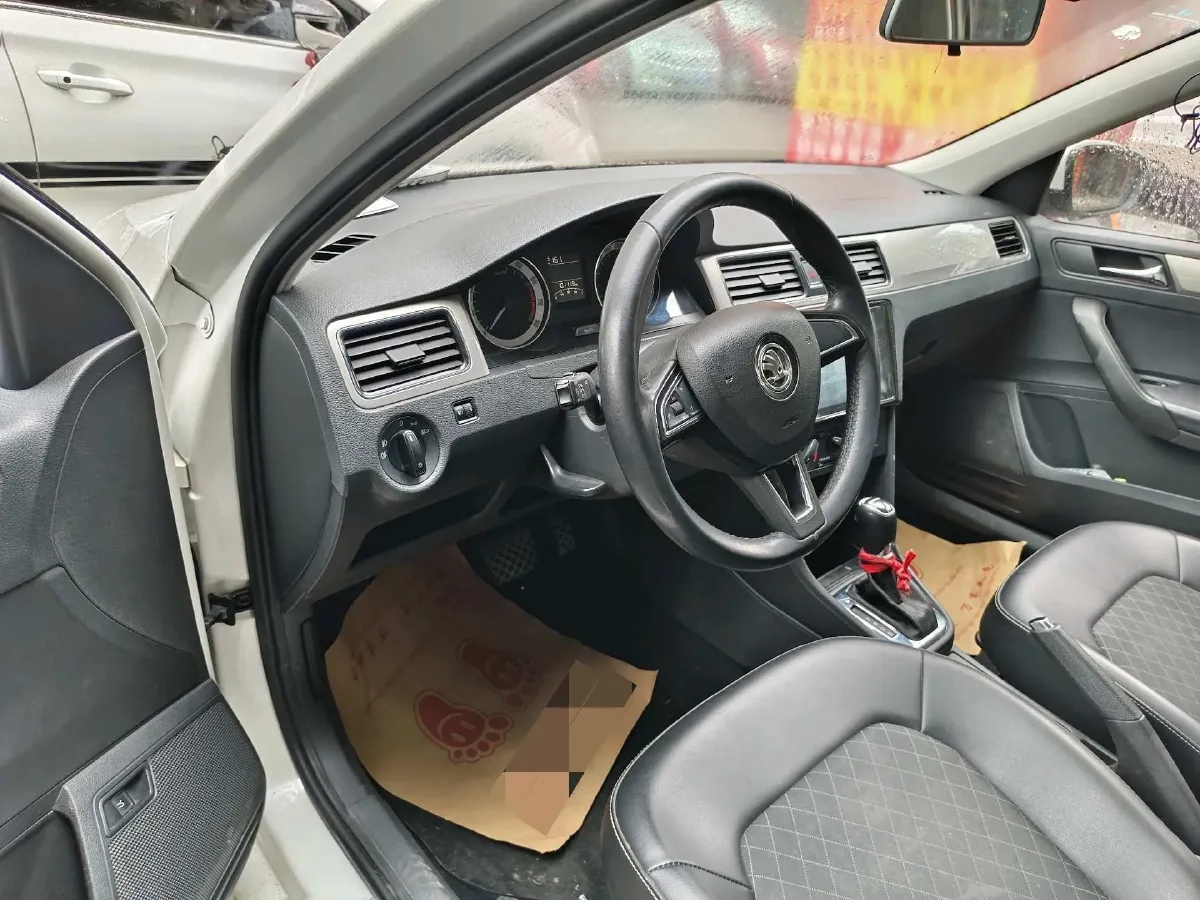 2018 Skoda Rapid 1.6L 110HP L4 6AT,autocango,china used car exporter,china ev exporter,chinese used car exporter,chinese used ev exporter