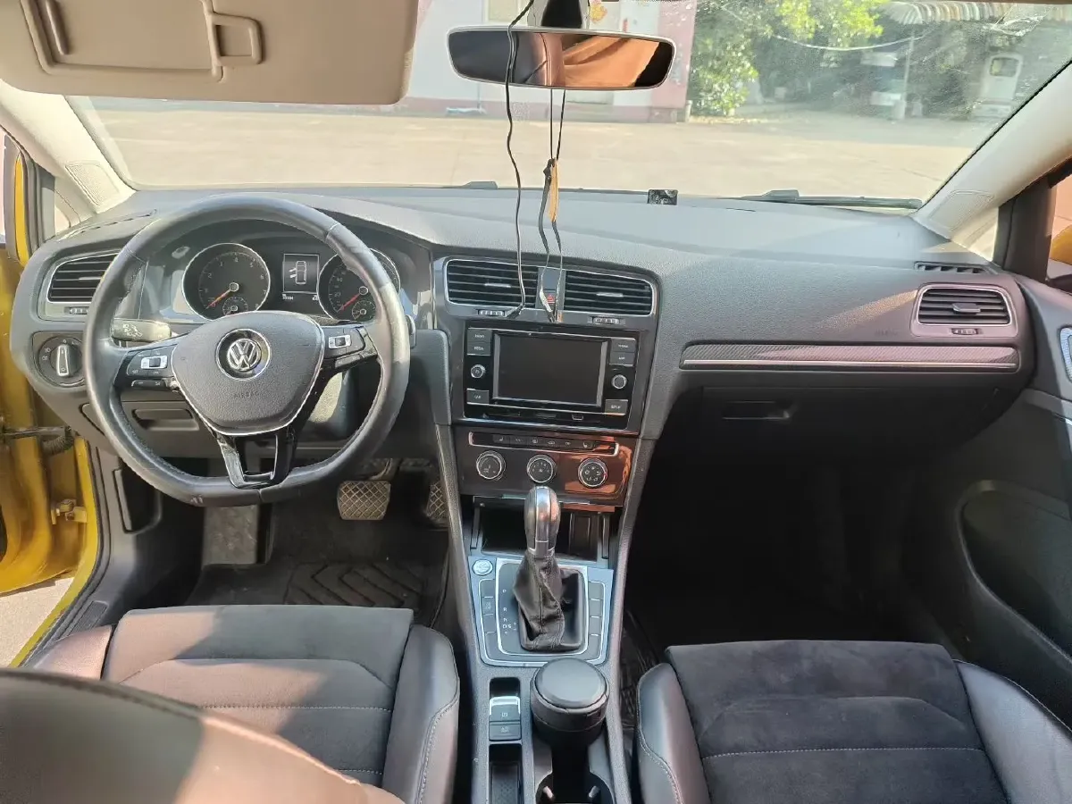 2018 Volkswagen Golf 1.4T 131HP L4 7DCT,autocango,china used car exporter,china ev exporter,chinese used car exporter,chinese used ev exporter