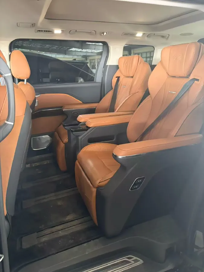 2023 HongQi HQ9 2.0T 252HP L4 8AT,autocango,china used car exporter,china ev exporter,chinese used car exporter,chinese used ev exporter