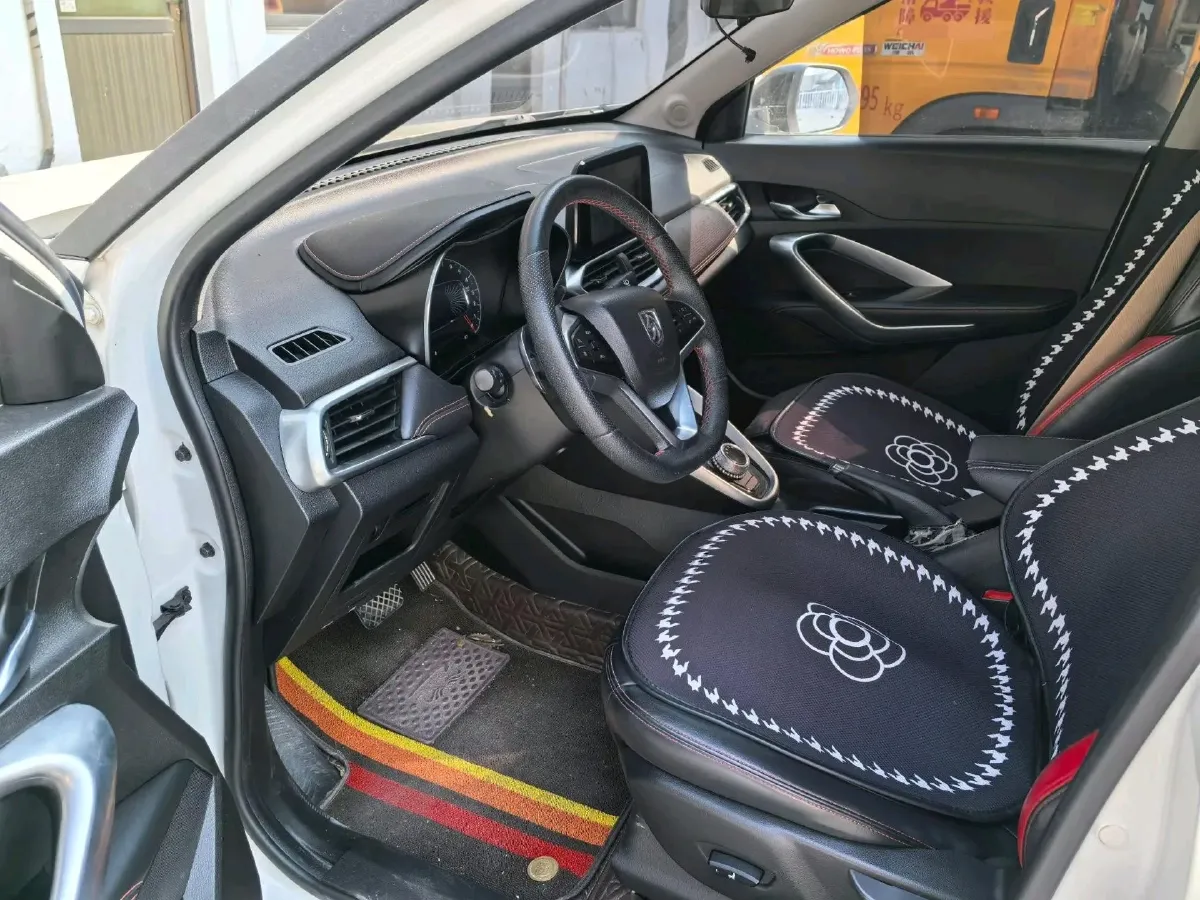 2019 BaoJun 510 1.5L 112HP L4 5AMT,autocango,china used car exporter,china ev exporter,chinese used car exporter,chinese used ev exporter