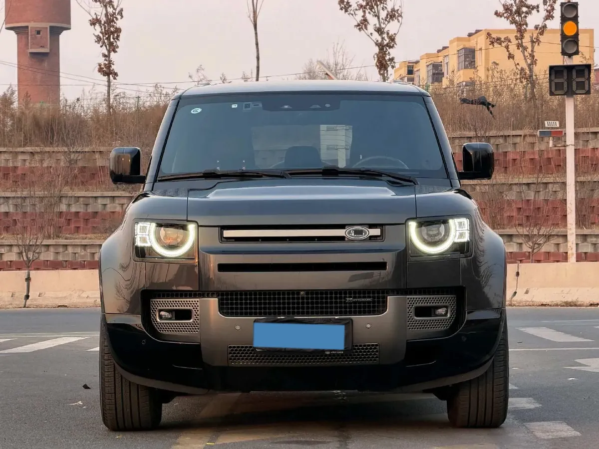 2023 Land Rover Defender 3.0T 400HP L6 8AT,autocango,china used car exporter,china ev exporter,chinese used car exporter,chinese used ev exporter
