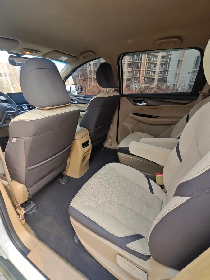 2017 BaoJun 730 1.5T 150HP L4 6MT,autocango,china used car exporter,china ev exporter,chinese used car exporter,chinese used ev exporter