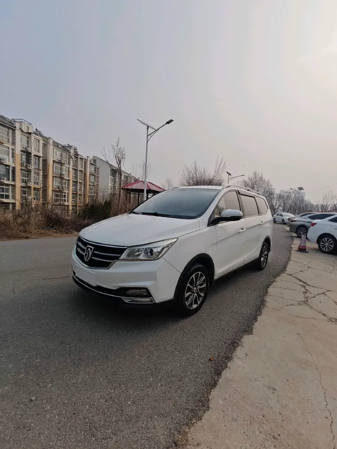 2017 BaoJun 730 1.5T 150HP L4 6MT,autocango,china used car exporter,china ev exporter,chinese used car exporter,chinese used ev exporter