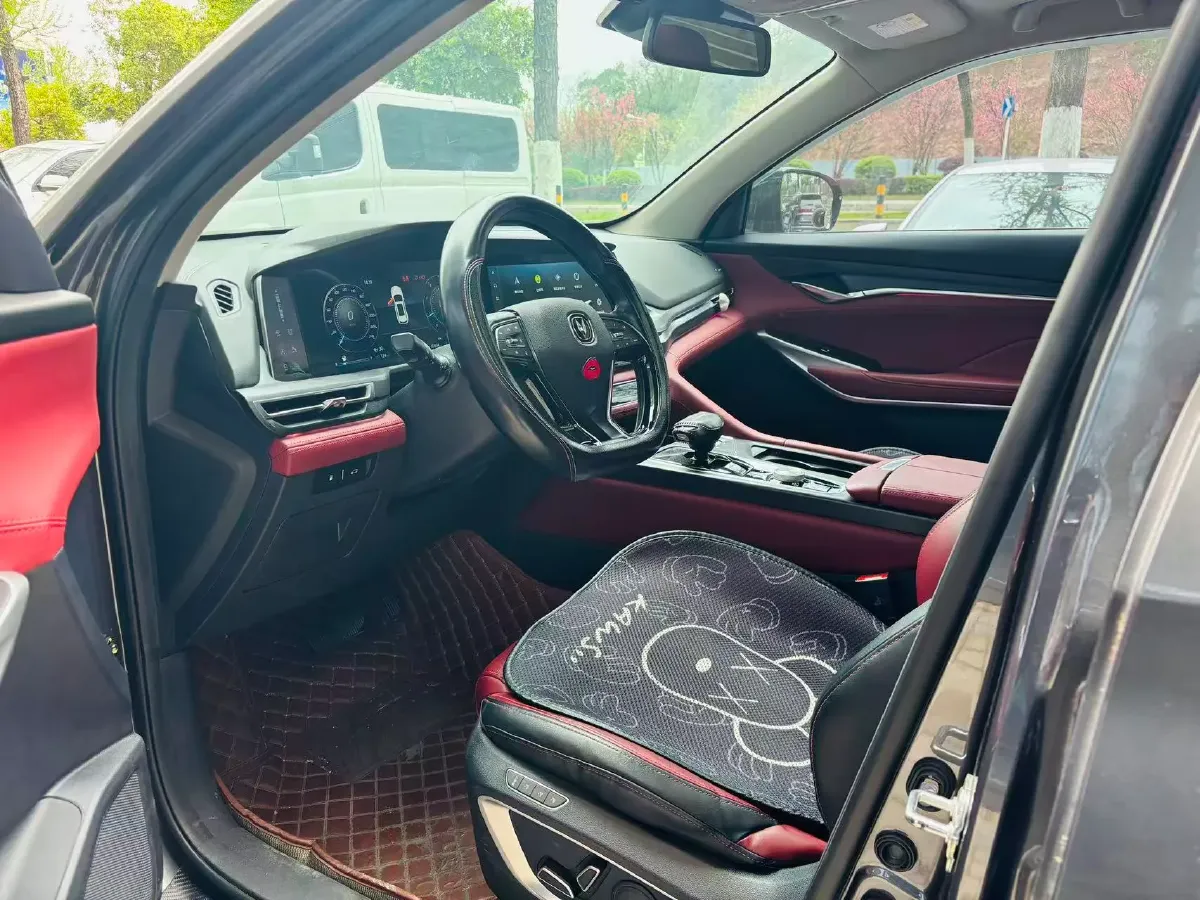 2020 ChangAn CS75 Plus 2.0T 233HP L4 8AT,autocango,china used car exporter,china ev exporter,chinese used car exporter,chinese used ev exporter