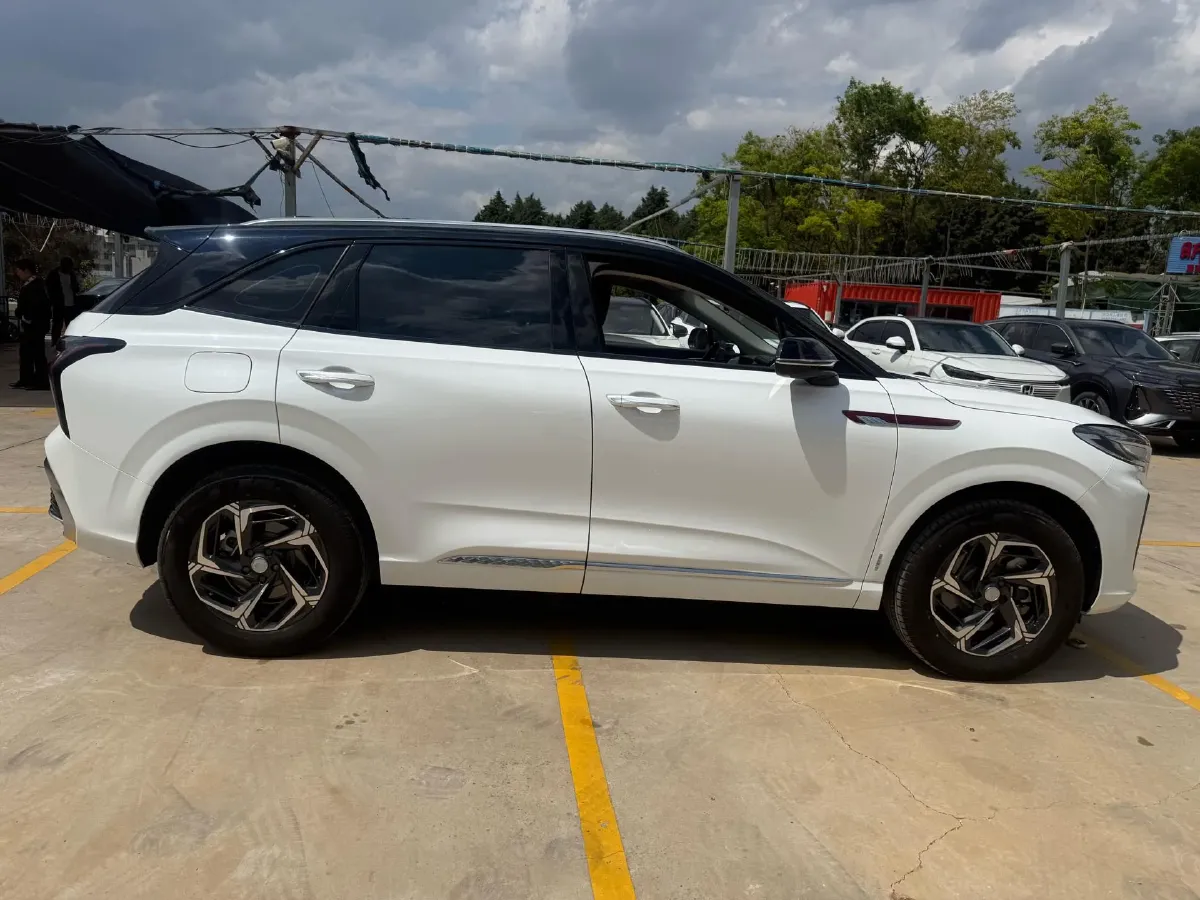 2023 HongQi HS3 1.5T 169HP L4 7DCT,autocango,china used car exporter,china ev exporter,chinese used car exporter,chinese used ev exporter