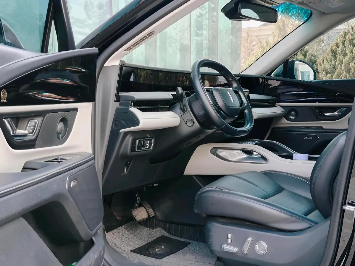 2023 Lincoln Nautilus 2.0T 261HP L4 8AT,autocango,china used car exporter,china ev exporter,chinese used car exporter,chinese used ev exporter