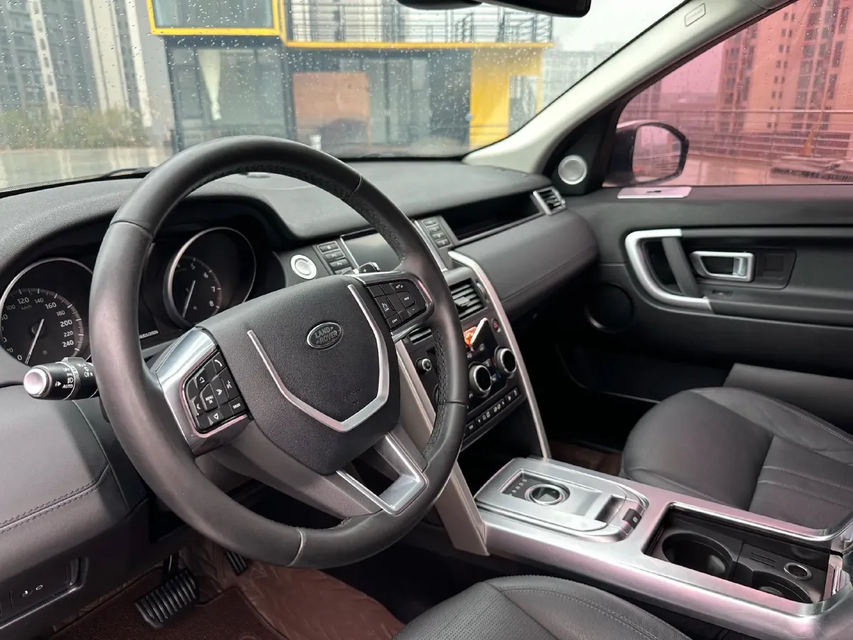 2019 Land Rover Discovery Sport 2.0T 241HP L4 9AT,autocango,china used car exporter,china ev exporter,chinese used car exporter,chinese used ev exporter