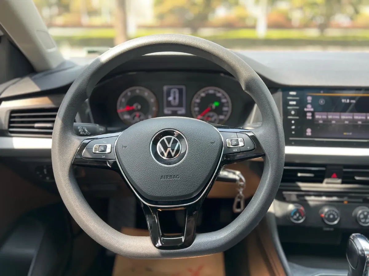 2019 Volkswagen Lavida 1.5L 113HP L4 6AT,autocango,china used car exporter,china ev exporter,chinese used car exporter,chinese used ev exporter