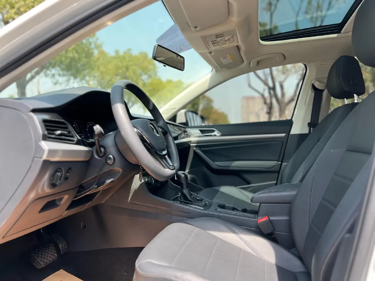 2019 Volkswagen Lavida 1.5L 113HP L4 6AT,autocango,china used car exporter,china ev exporter,chinese used car exporter,chinese used ev exporter