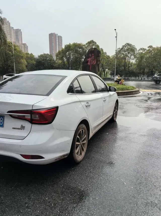 2020 Roewe i5 1.5L 120HP L4 CVT,autocango,china used car exporter,china ev exporter,chinese used car exporter,chinese used ev exporter