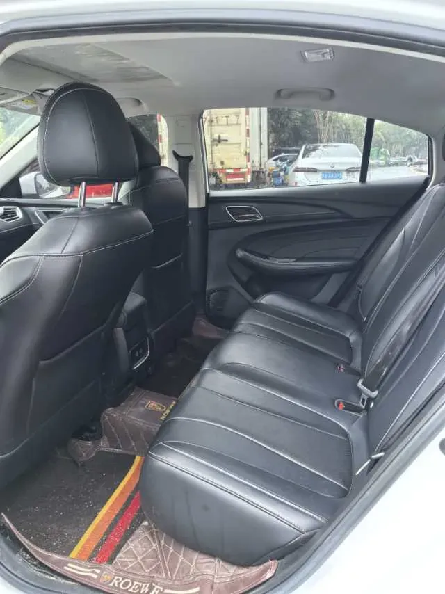 2020 Roewe i5 1.5L 120HP L4 CVT,autocango,china used car exporter,china ev exporter,chinese used car exporter,chinese used ev exporter