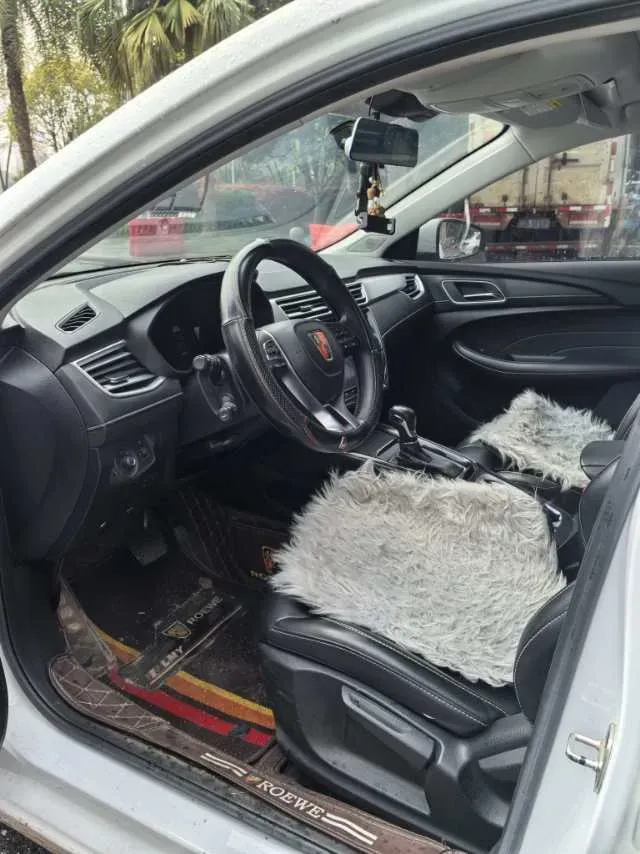 2020 Roewe i5 1.5L 120HP L4 CVT,autocango,china used car exporter,china ev exporter,chinese used car exporter,chinese used ev exporter