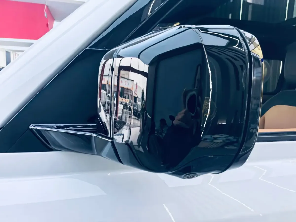 2024 Land Rover Defender 3.0T 400HP L6 8AT,autocango,china used car exporter,china ev exporter,chinese used car exporter,chinese used ev exporter