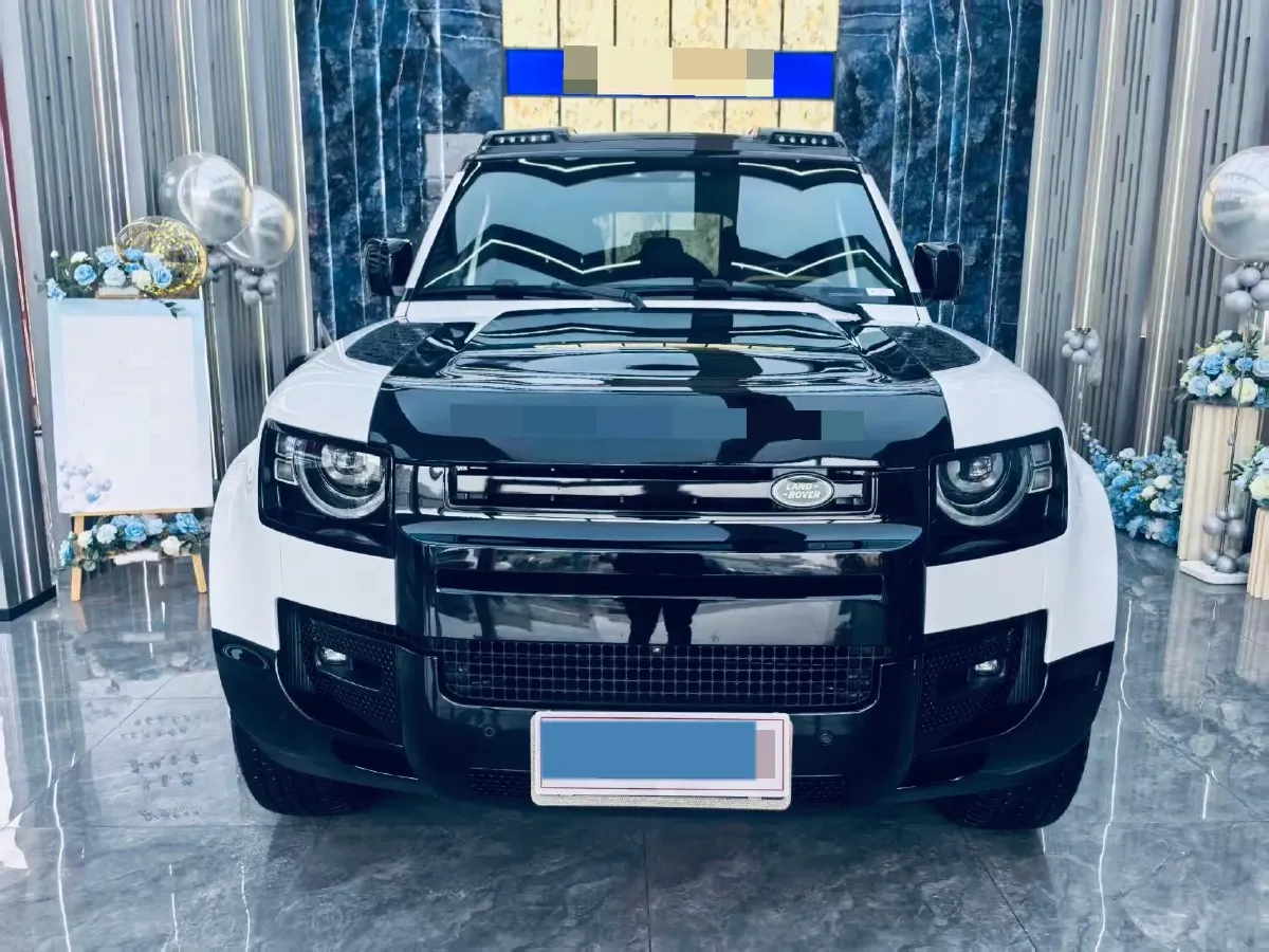 2024 Land Rover Defender 3.0T 400HP L6 8AT,autocango,china used car exporter,china ev exporter,chinese used car exporter,chinese used ev exporter
