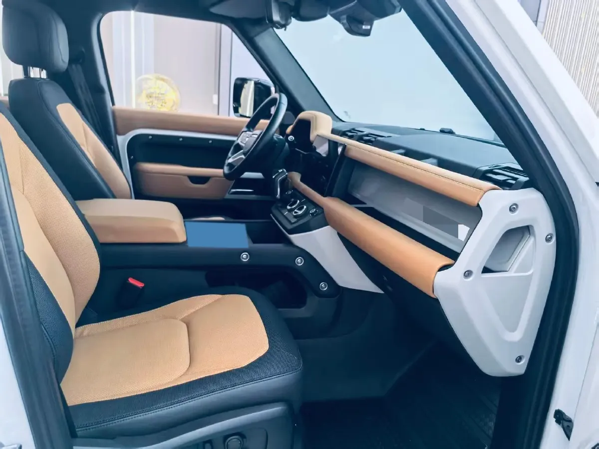 2024 Land Rover Defender 3.0T 400HP L6 8AT,autocango,china used car exporter,china ev exporter,chinese used car exporter,chinese used ev exporter
