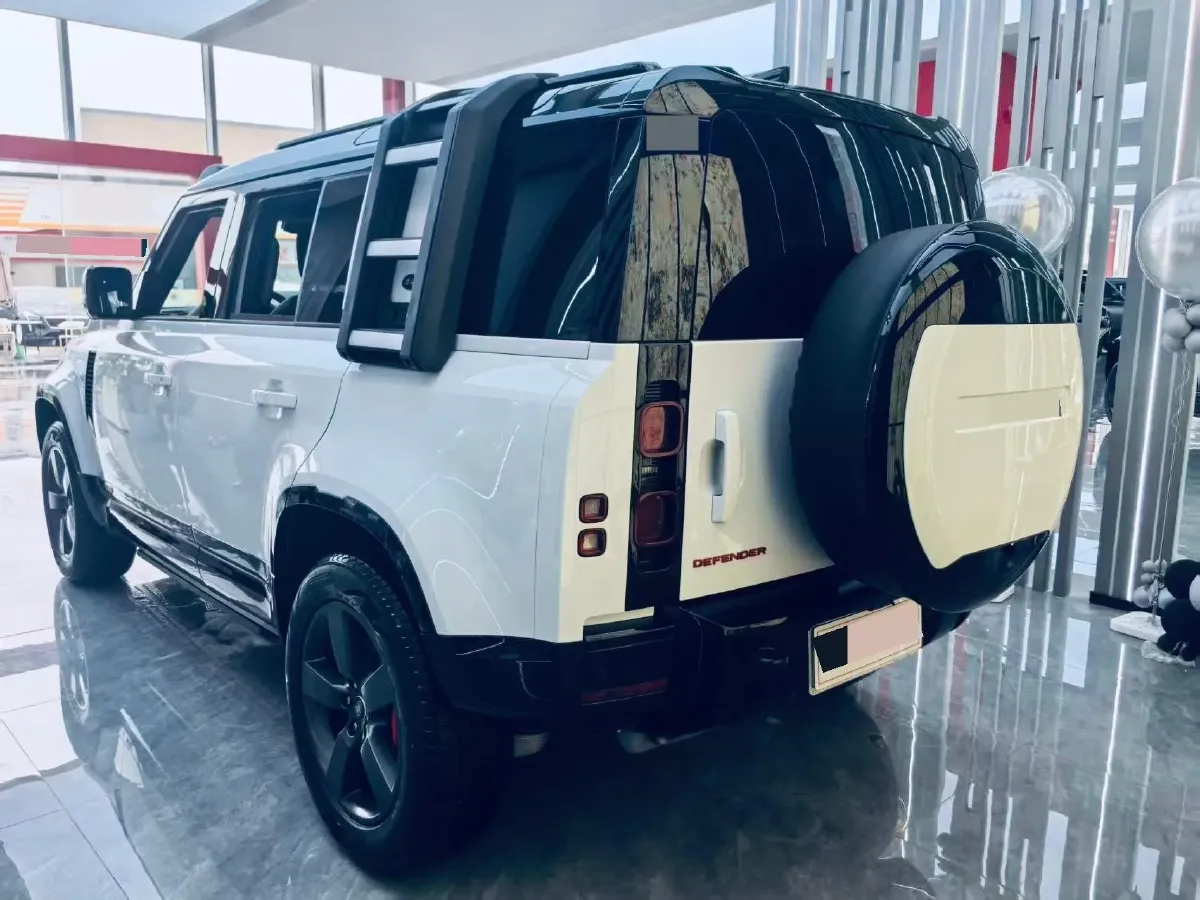 2024 Land Rover Defender 3.0T 400HP L6 8AT,autocango,china used car exporter,china ev exporter,chinese used car exporter,chinese used ev exporter