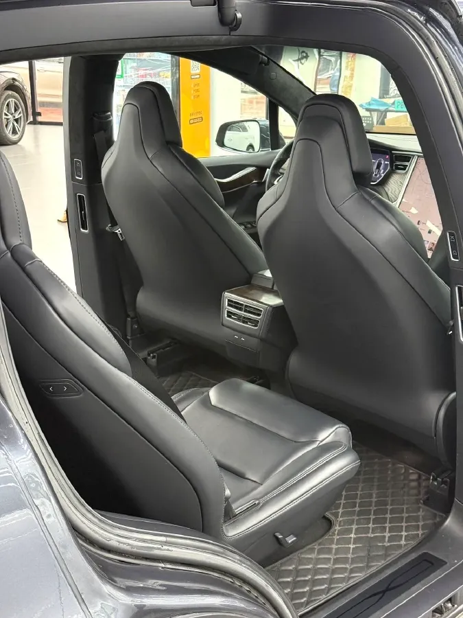 2017 Tesla Model X BEV 100KWH,autocango,china used car exporter,china ev exporter,chinese used car exporter,chinese used ev exporter