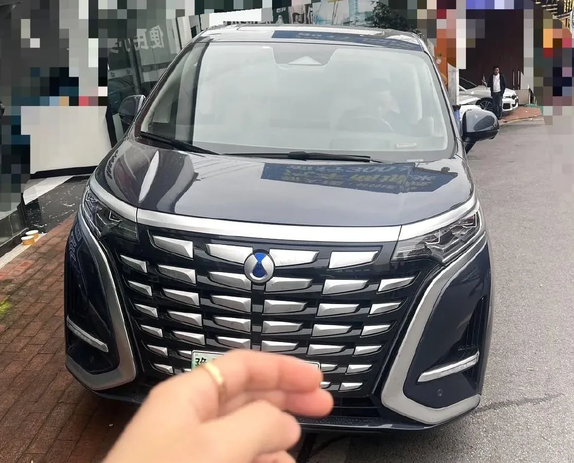 2024 Denza D9 1.5T 139HP L4 E-CVT PHEV 40KWH,autocango,china used car exporter,china ev exporter,chinese used car exporter,chinese used ev exporter