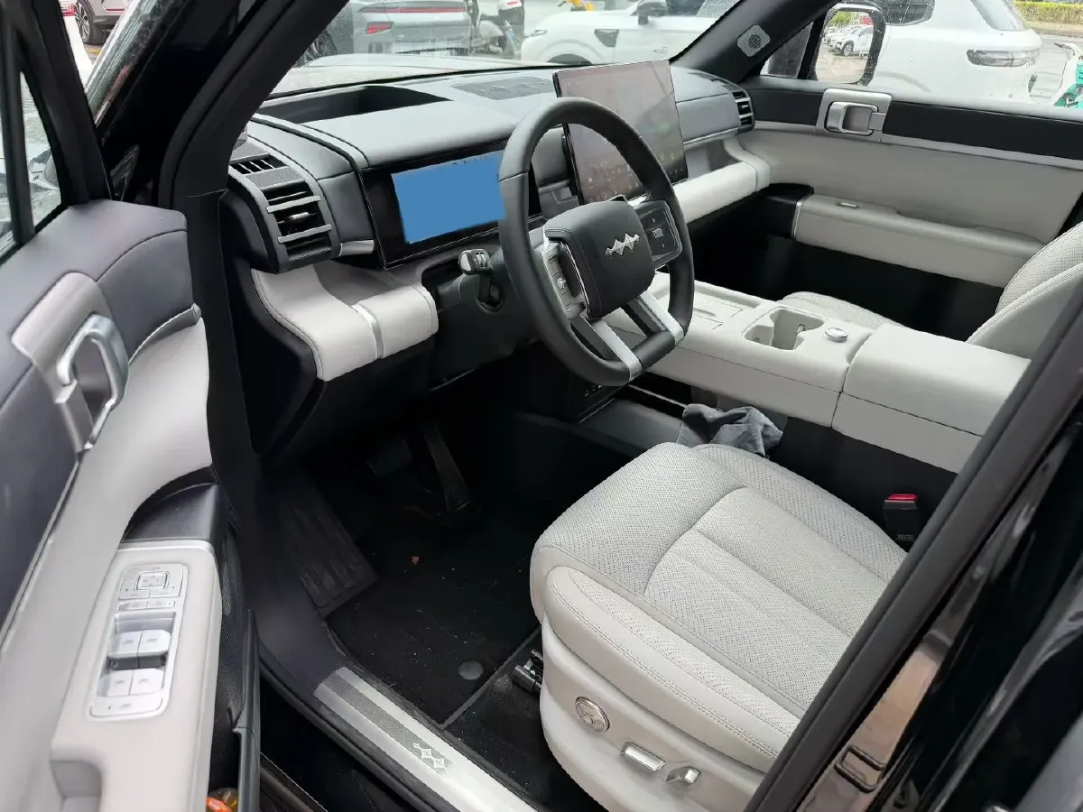 2025 FangChengBao Tai 7 1.5T 156HP L4 E-CVT PHEV,autocango,china used car exporter,china ev exporter,chinese used car exporter,chinese used ev exporter