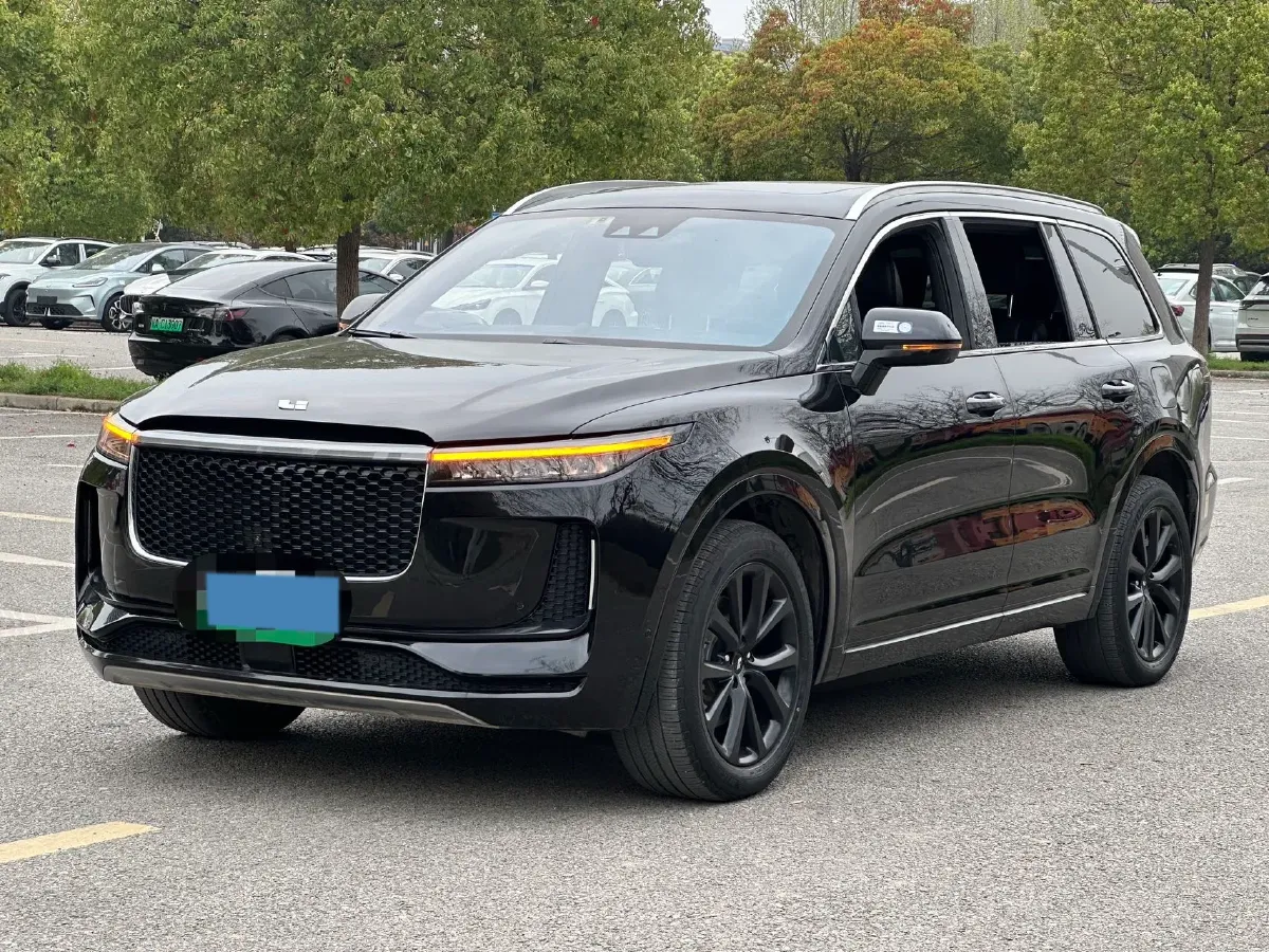 2020 Li ONE Range Extended 131HP REEV 40.5KWH,autocango,china used car exporter,china ev exporter,chinese used car exporter,chinese used ev exporter