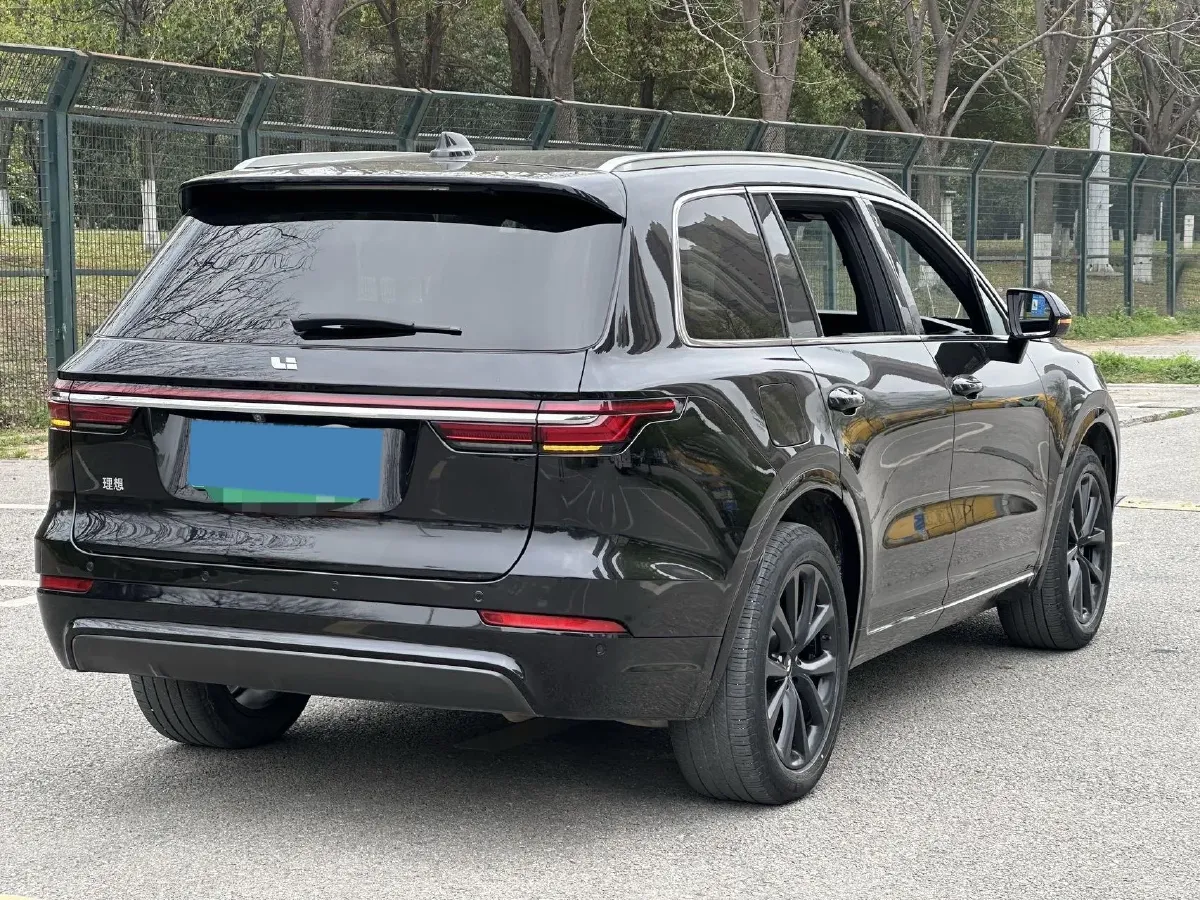 2020 Li ONE Range Extended 131HP REEV 40.5KWH,autocango,china used car exporter,china ev exporter,chinese used car exporter,chinese used ev exporter