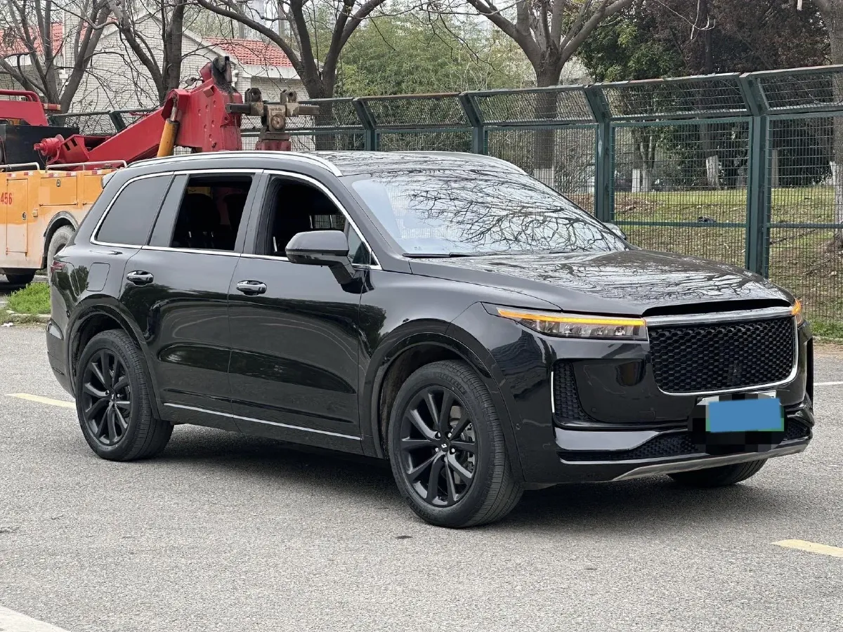 2020 Li ONE Range Extended 131HP REEV 40.5KWH,autocango,china used car exporter,china ev exporter,chinese used car exporter,chinese used ev exporter