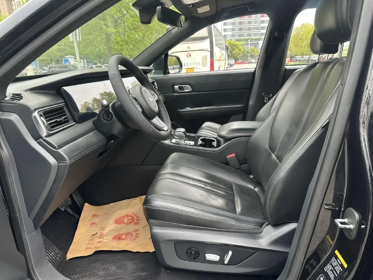 2020 Li ONE Range Extended 131HP REEV 40.5KWH,autocango,china used car exporter,china ev exporter,chinese used car exporter,chinese used ev exporter