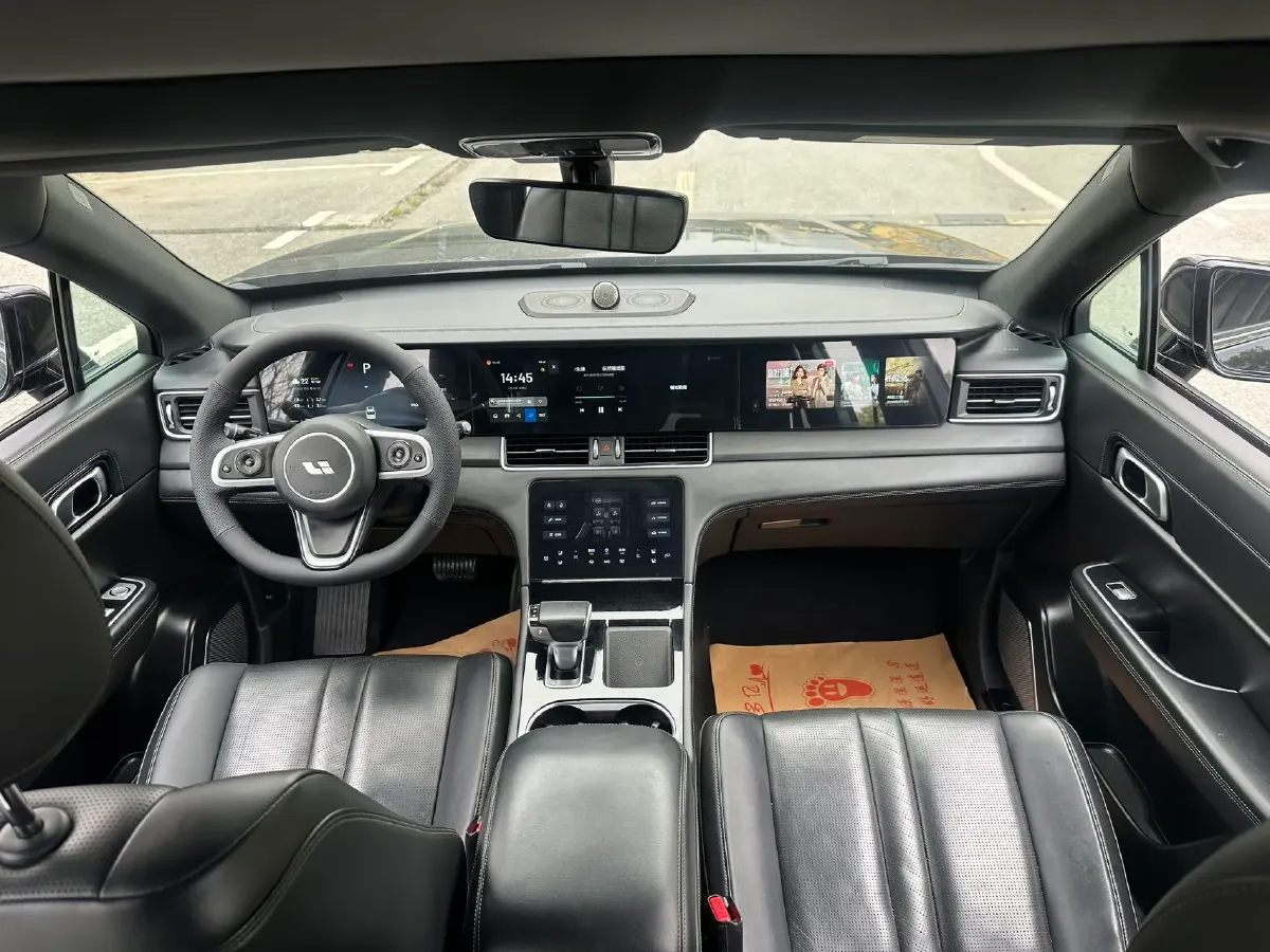 2020 Li ONE Range Extended 131HP REEV 40.5KWH,autocango,china used car exporter,china ev exporter,chinese used car exporter,chinese used ev exporter