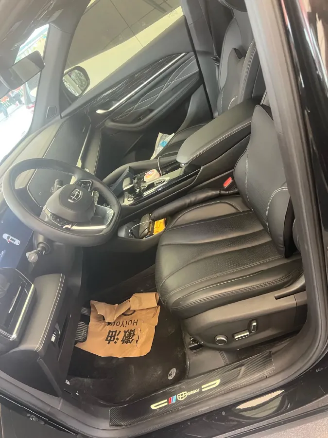 2024 Geely Monjaro 2.0T 218HP L4 7DCT,autocango,china used car exporter,china ev exporter,chinese used car exporter,chinese used ev exporter