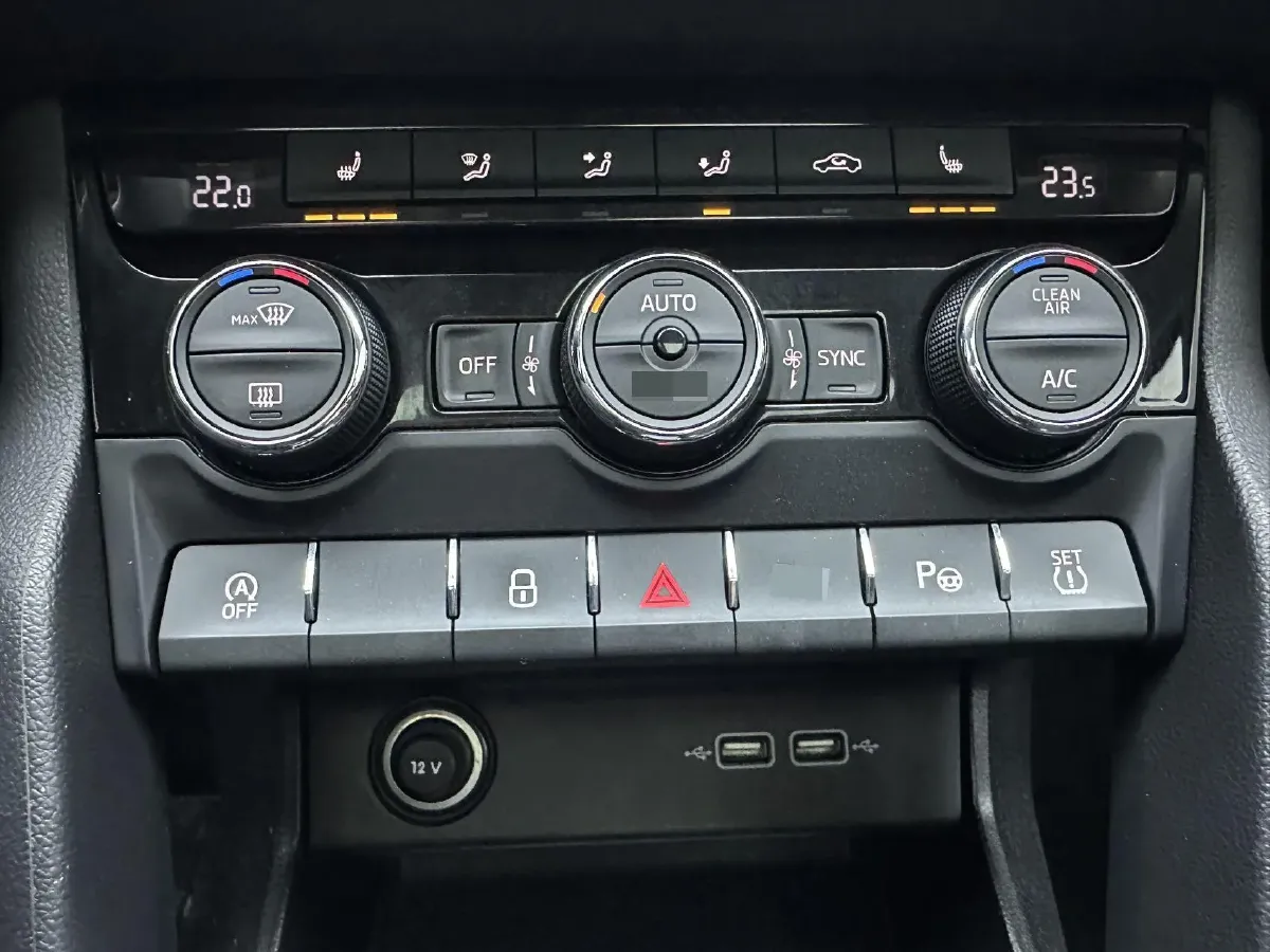 2021 Skoda Karoq 1.4T 150HP L4 7DCT,autocango,china used car exporter,china ev exporter,chinese used car exporter,chinese used ev exporter