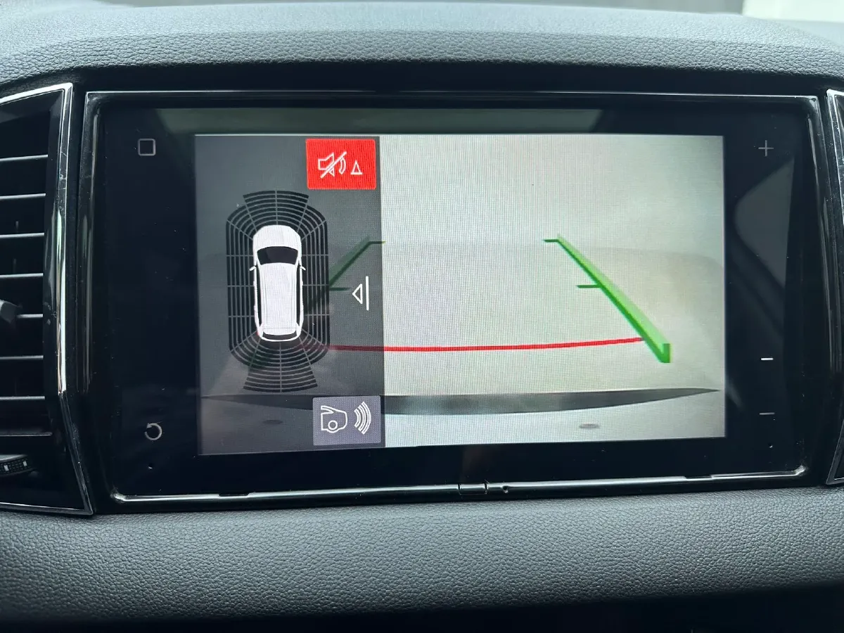 2021 Skoda Karoq 1.4T 150HP L4 7DCT,autocango,china used car exporter,china ev exporter,chinese used car exporter,chinese used ev exporter