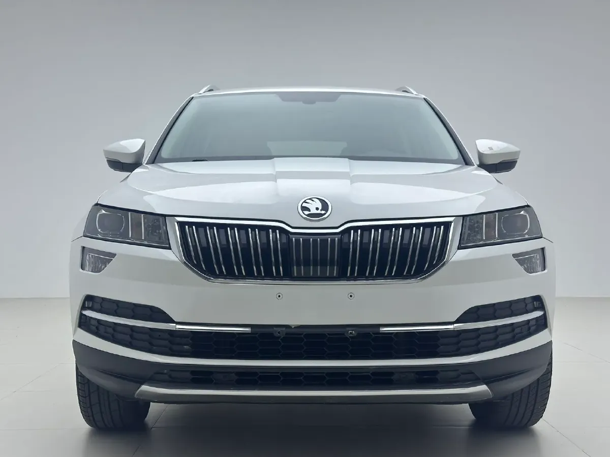 2021 Skoda Karoq 1.4T 150HP L4 7DCT,autocango,china used car exporter,china ev exporter,chinese used car exporter,chinese used ev exporter