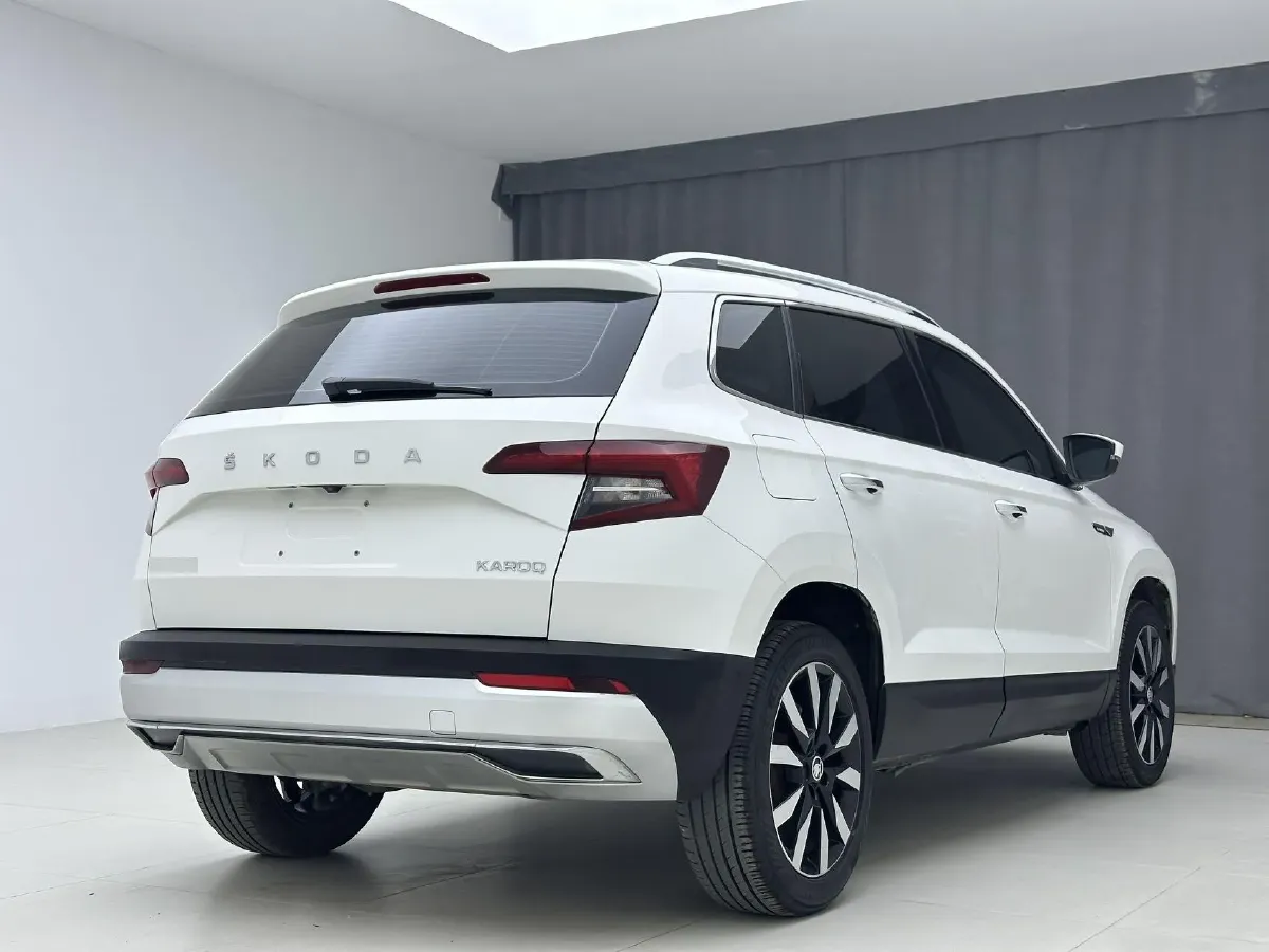 2021 Skoda Karoq 1.4T 150HP L4 7DCT,autocango,china used car exporter,china ev exporter,chinese used car exporter,chinese used ev exporter