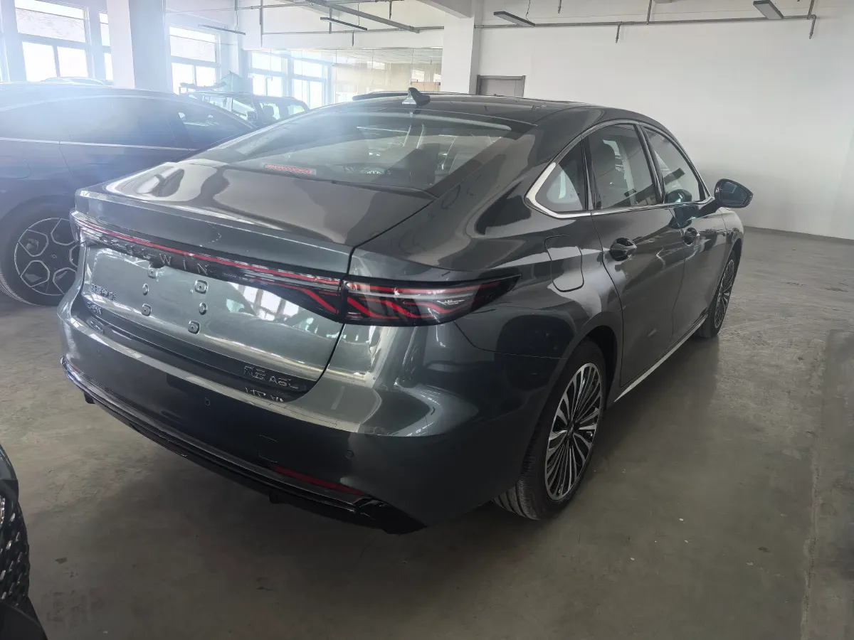 2025 Fulwin FulwinA8L 1.5T 156HP L4 1DHT PHEV 18.67KWH,autocango,china used car exporter,china ev exporter,chinese used car exporter,chinese used ev exporter
