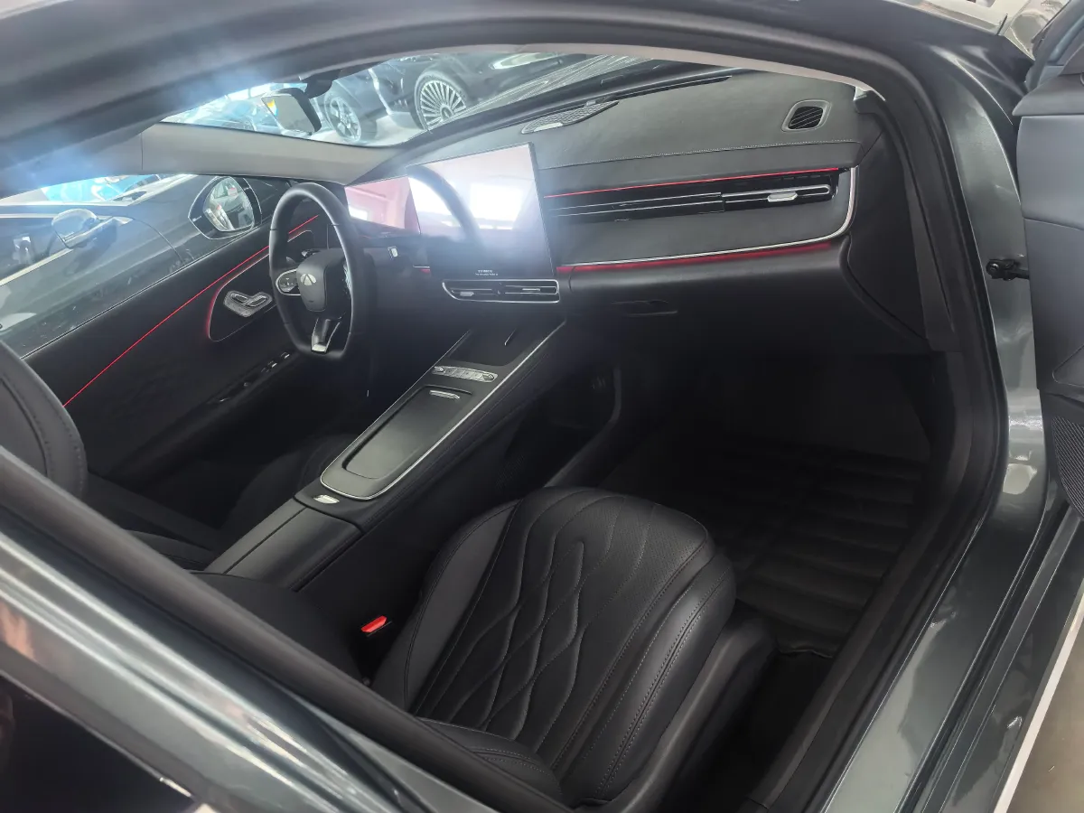 2025 Fulwin FulwinA8L 1.5T 156HP L4 1DHT PHEV 18.67KWH,autocango,china used car exporter,china ev exporter,chinese used car exporter,chinese used ev exporter